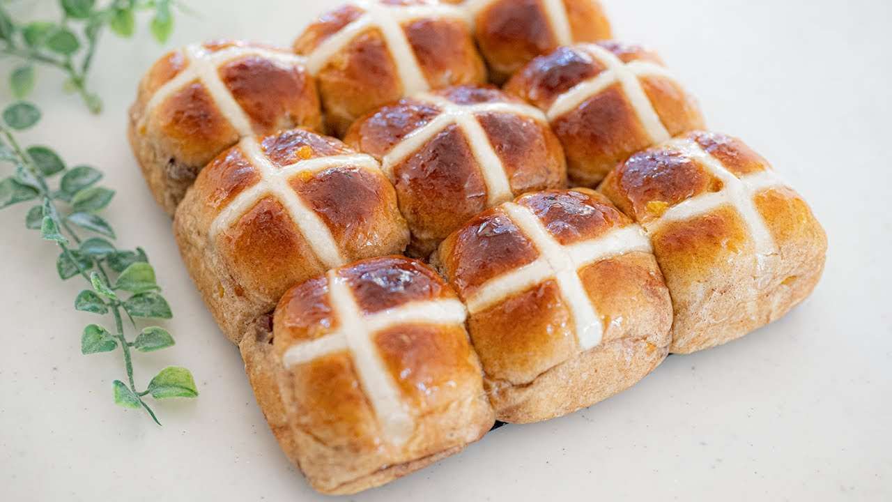 The Best HOT CROSS BUNS Noknead Tang Zhong Method Super fluffy and moist! PanKobo