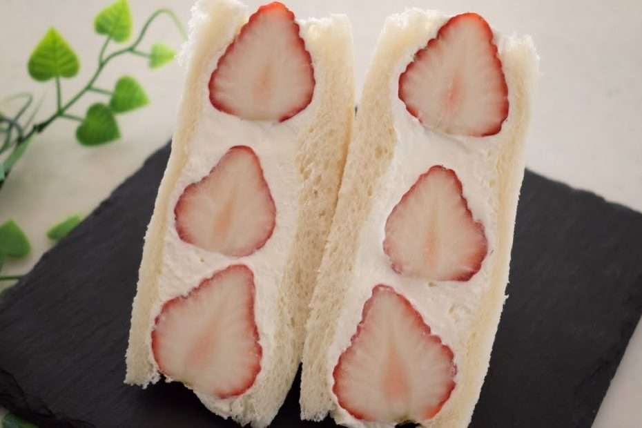 STRAWBERRY SANDWICH | Yogurt Whippping Cream | Japanese popular sandwich you will fall in LOVE