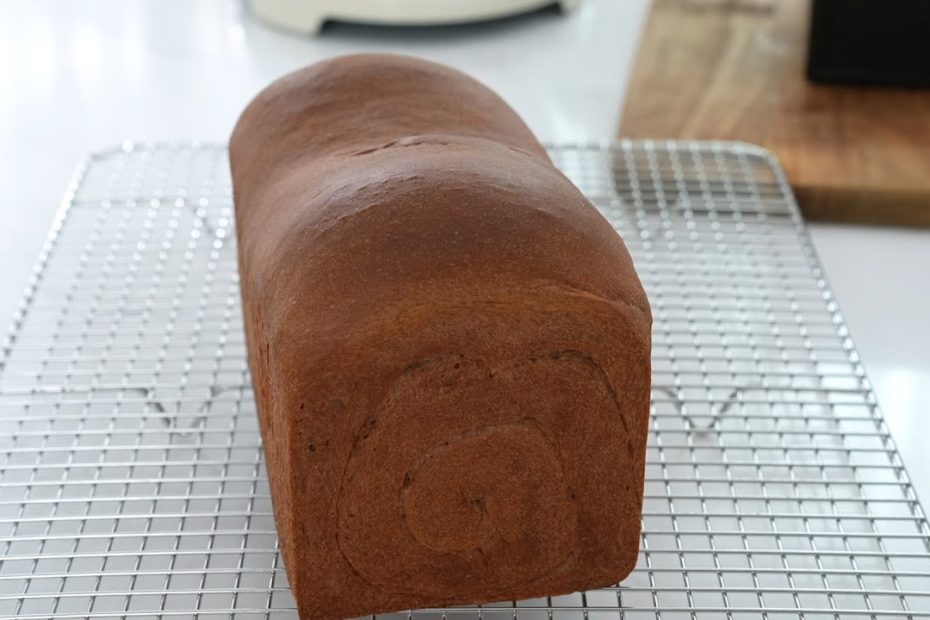 Chocolate Loaf Bread｜Apron