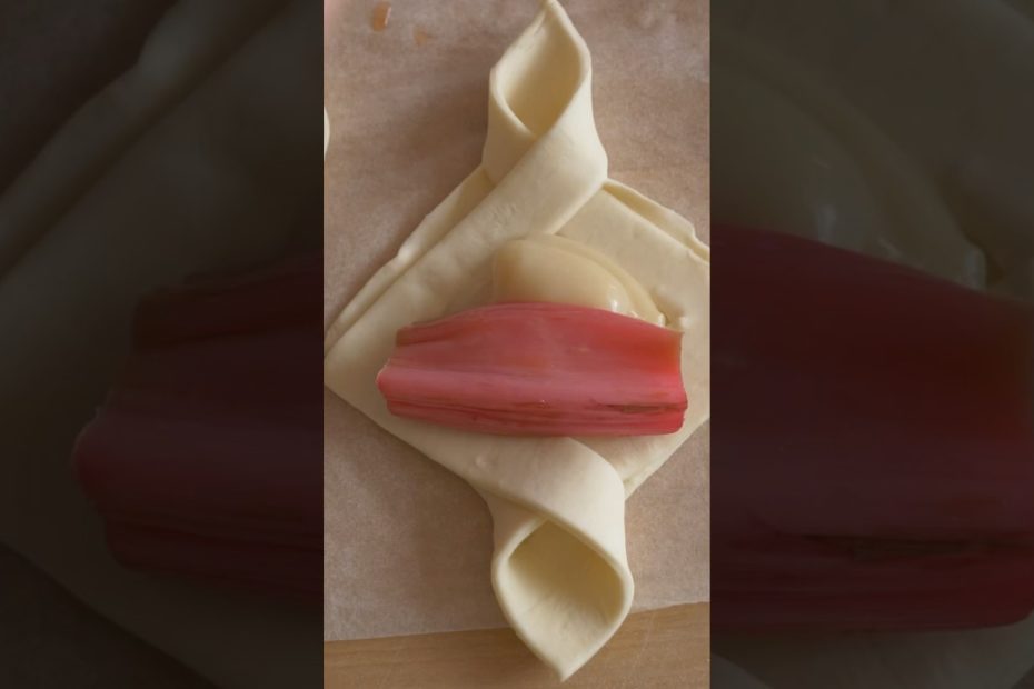 how to make rhubarb danish pastries! #danishpastry #veganrecipe