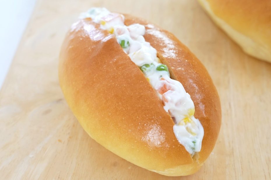 Salad Sausage Bread｜Apron