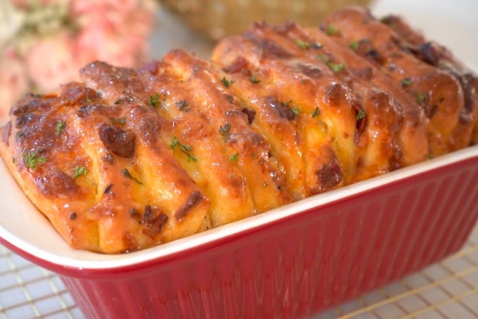 Cheesy Bacon Pull Apart
