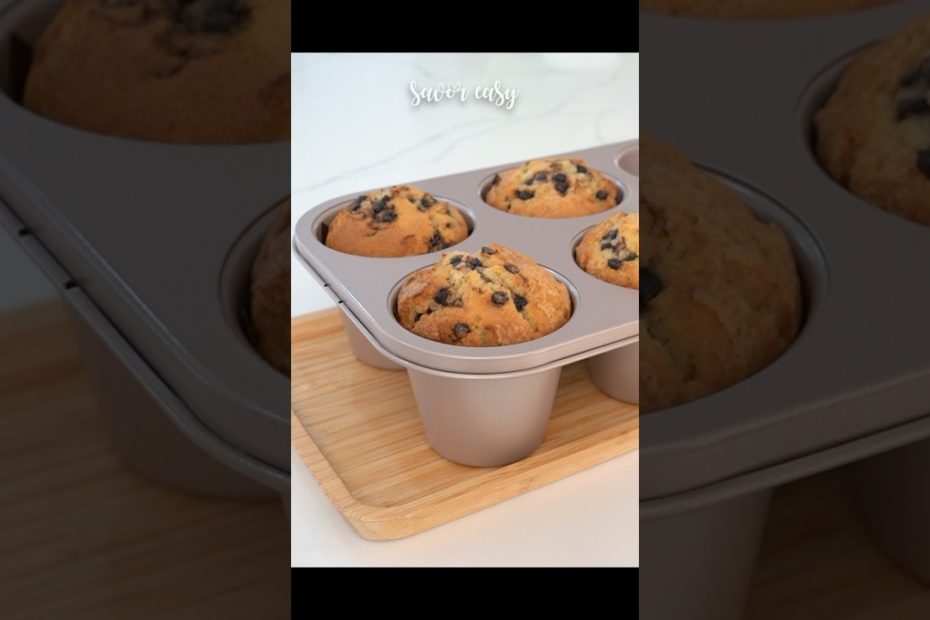 Bakery Style Chocolate Chip Muffins #recipe #muffins #bakery #homemade