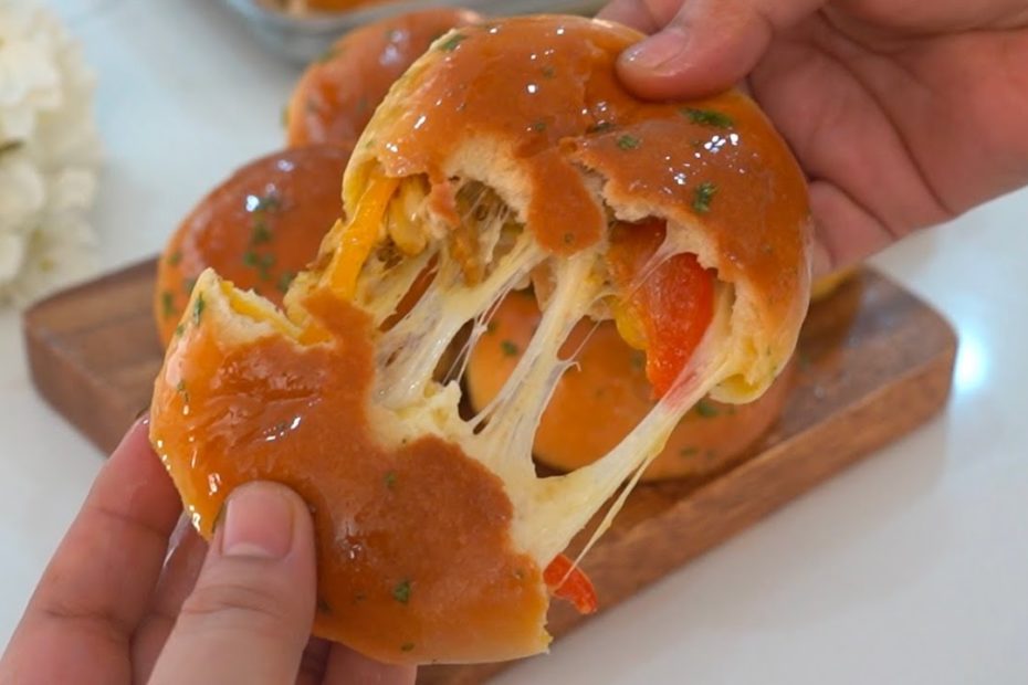 Cheesy Fajita Buns