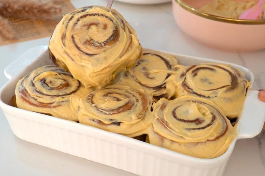 Pumpkin Spice Latte Cinnamon Roll