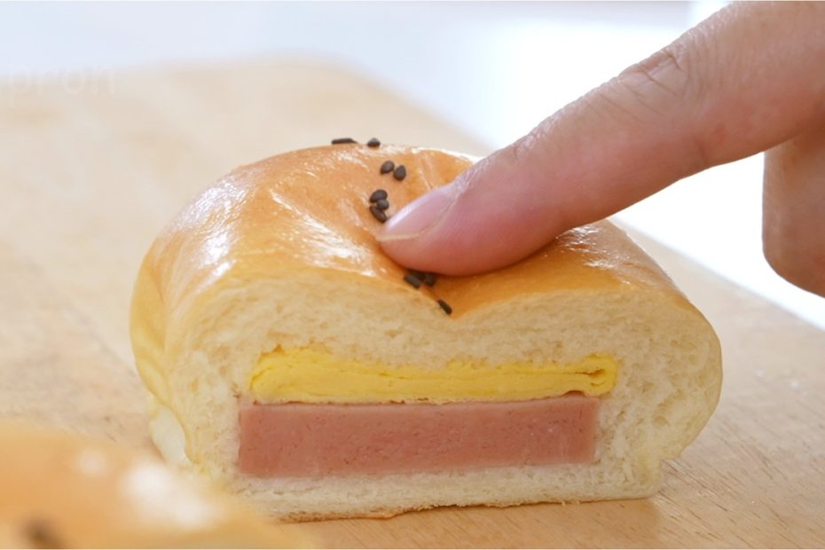 Hong Kong style Luncheon Meat & Egg Buns 港式餐蛋包 ｜Apron