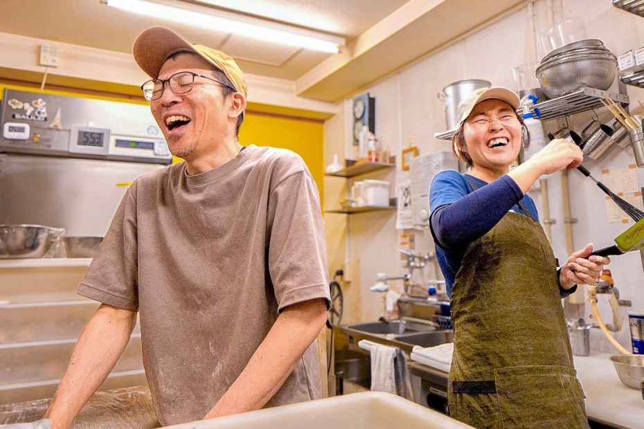 「雨の日も風の日もずっとふたりです」パン職人夫婦が営む売り切れ必至の地元人気ベーカリーの１日に密着🍞｜神戸市東灘区「ぱんらぼSaku」
