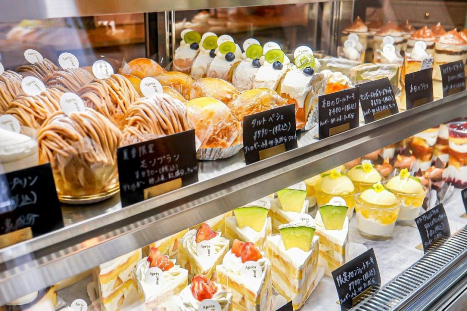 凄腕パティシエが“ひとりで全部”作る２０種の創作ケーキに常連マダムが通い続ける理由。