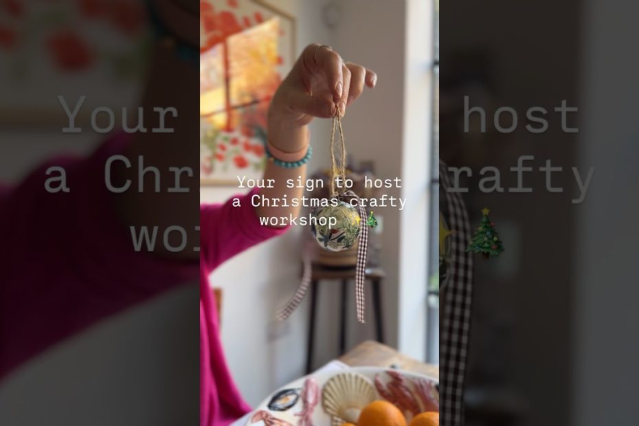 Your sign to host a Christmas workshop at home! #christmasdiy #craftideas #christmas