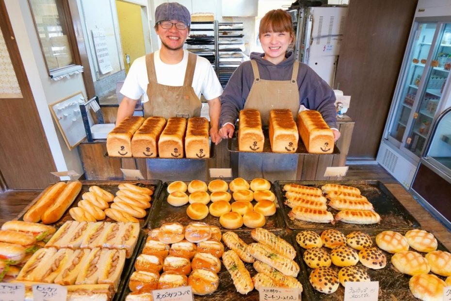 【神戸】売り切れ必至の大繁盛ベーカリー！深夜２時半から始まるパン職人夫婦の仕事に密着｜神戸市垂水区「小麦庵」