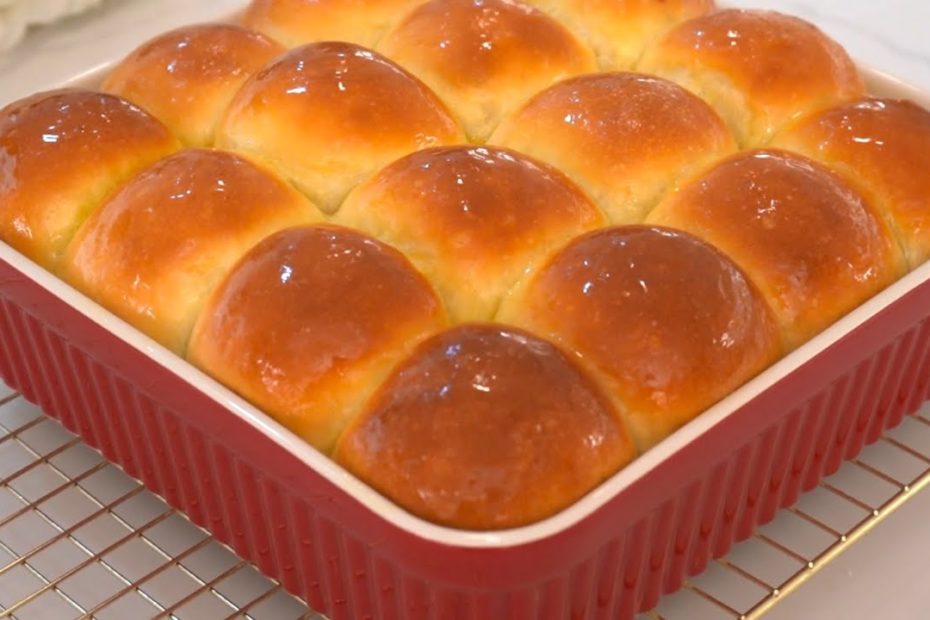 Super Easy HOLIDAY BUNS